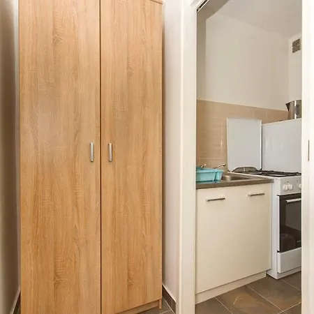 Aneta Apartment *
